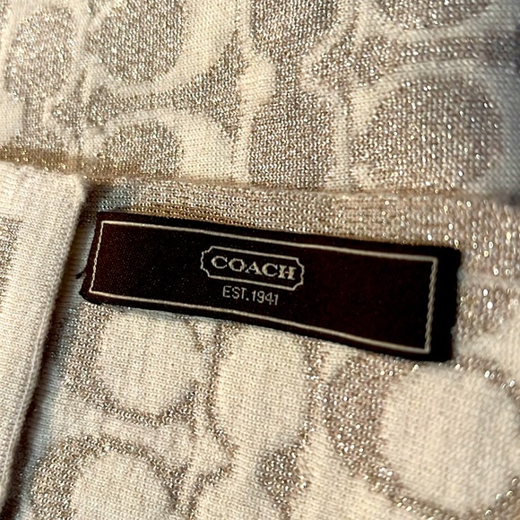 🩵Coach Cream and Tan and gold accent scarf - Picture 6 of 16